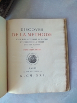 DESCARTES, René. Le discours de la méthode. Paris, Société littéraire de France, 10, rue de l\'Odéon, 10, M. CM. XXI (1921). Relié