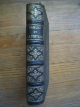 LA FONTAINE. Grandville, J.-J. (Ill.) ; Desperet, A. (grav.) Fables de La Fontaine. Tours, Alfred Mame et Fils, éditeurs, 1877. Relié.
